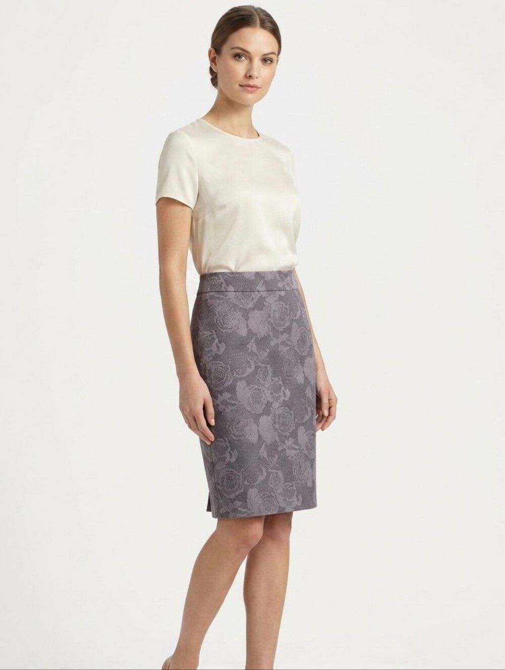 Ann Taylor Grey Rose Brocade Knee Skirt size 6 Fully Lined Work Career Jacquard